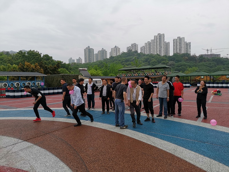 Краткое сообщение о первой деятельности руководителей группы