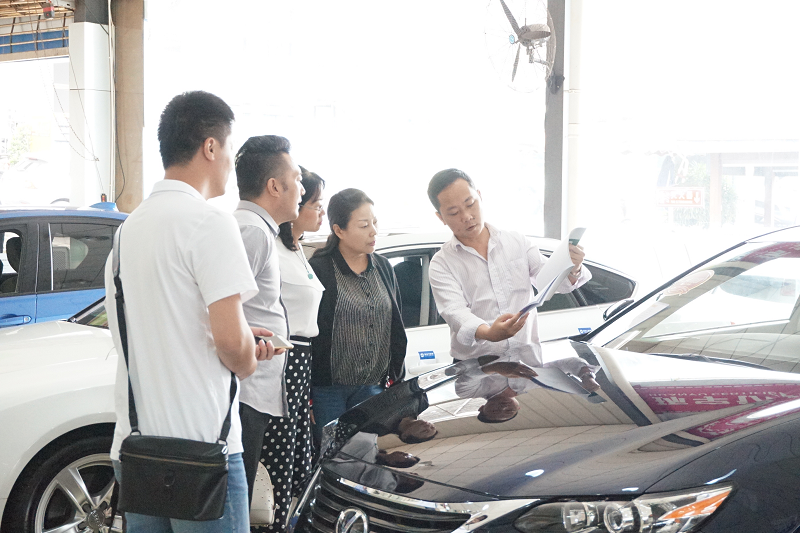 Руководители городской торговой комиссии вместе с группой экспертизы Торгового бюро Панджиха прибыли на изучение окружающей среды