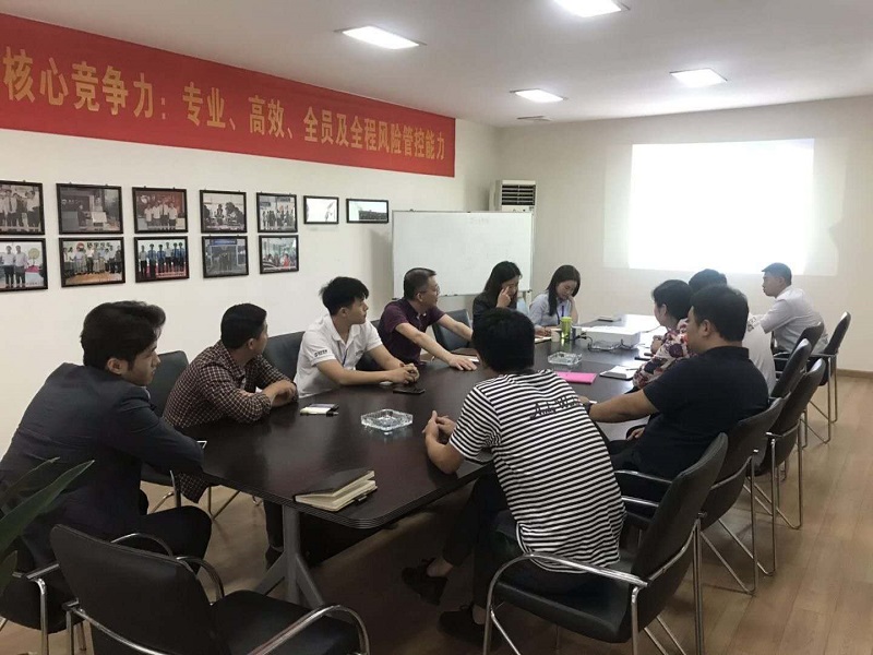 Обучение новых сотрудников и коллоквиум для новых сотрудников