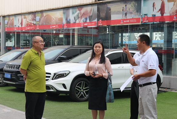 Руководитель Отдела потребления Коммерческого комитета города Юй Сяолинг и его группа посетили Ханьуэ для изучения работы по строительству добросовестности.