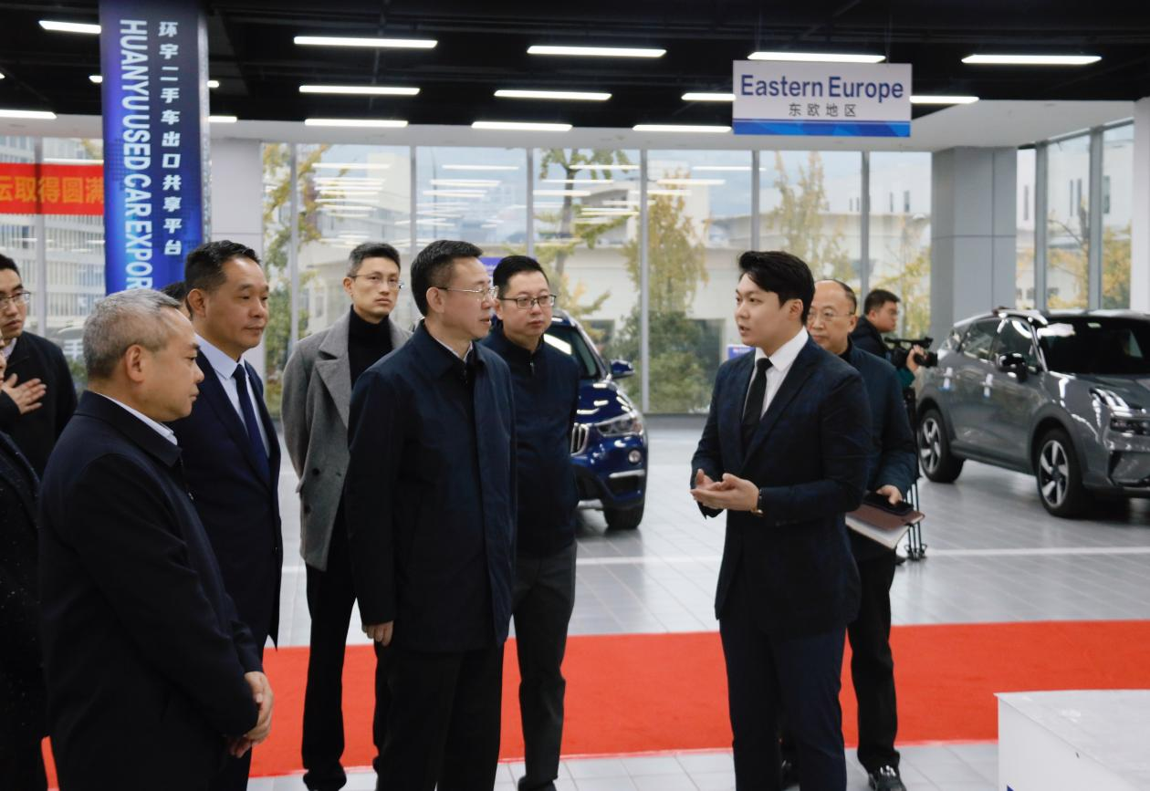 Секретарь районного комитета Банна Ха Юсен и его делегация изучили проект «Глобальный экспорт экологии»