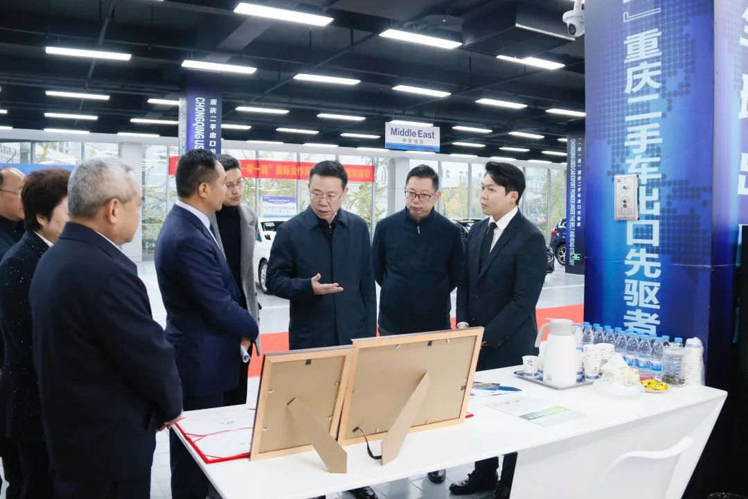 Секретарь районного комитета Банна Ха Юсен и его делегация изучили проект «Глобальный экспорт экологии»