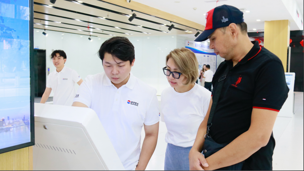 Huanyu Automobile совместно с евроазиатскими партнерами создает новую главу экспорта подержанных автомобилей с новой энергией