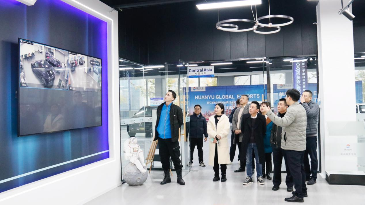 Высокопоставленные руководители компании «Чужкин Хуаню» встретились с представителями Туркменистана и разработали новый план экспорта подержанных автомобилей