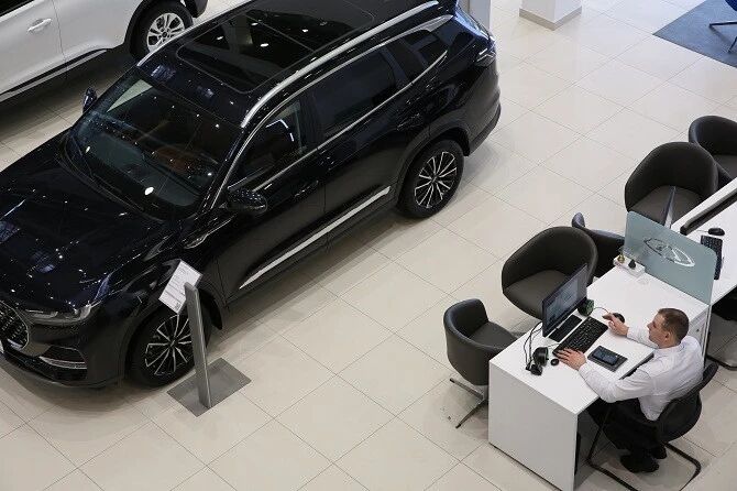Экспорт подержанных автомобилей в Россию следит за линией: средняя цена подержанных автомобилей в России превысила еще 1,4 млн рублей, рынок пробно поднимает цены