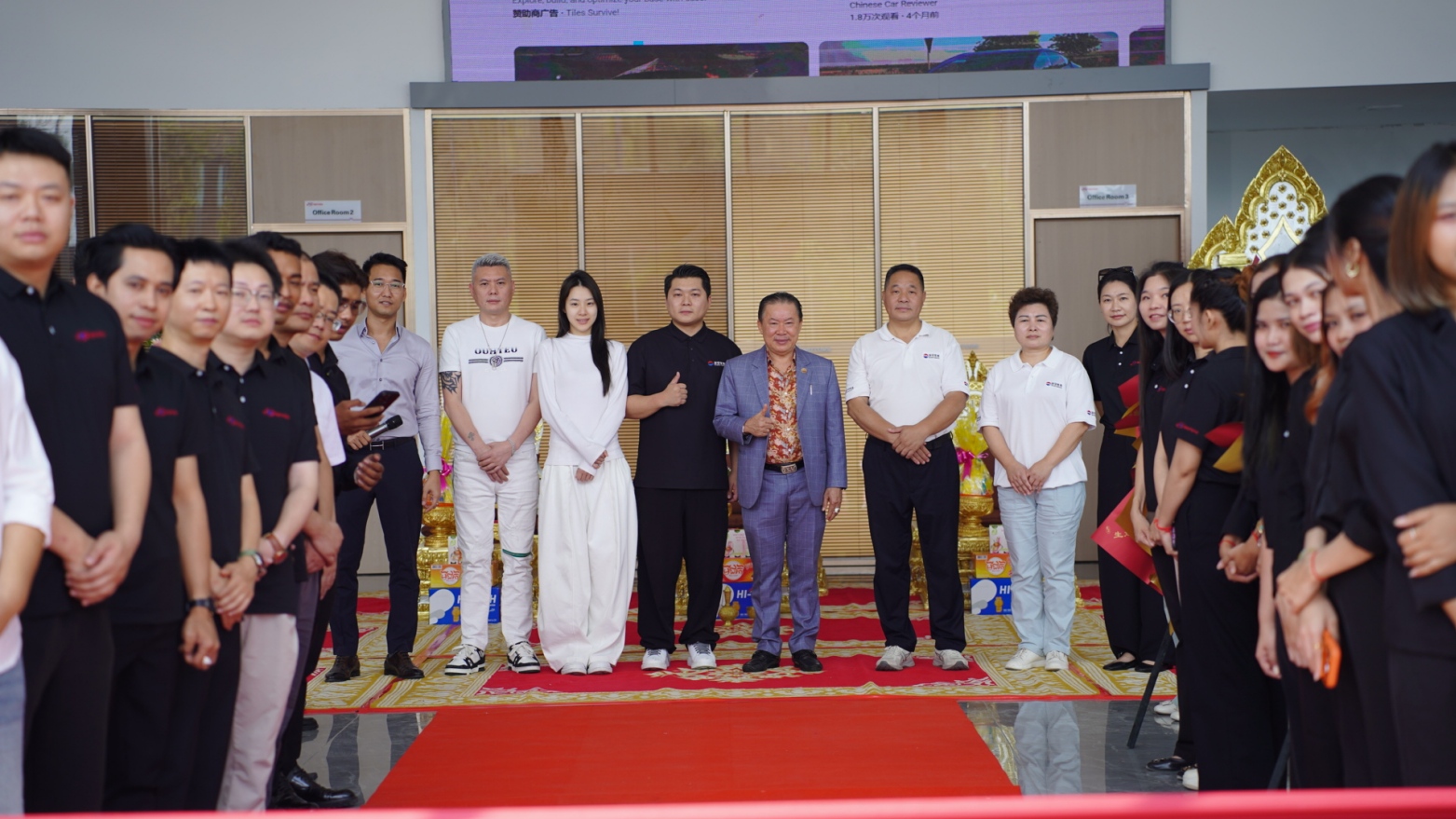 «Один пояс, один путь», углубленно осваивает автомобильный рынок Камбоджи| Экспортная база подержанных автомобилей в Китае (Чунцин · Банан) За рубежом открыла новый магазин DG MOTORS в Пномпене