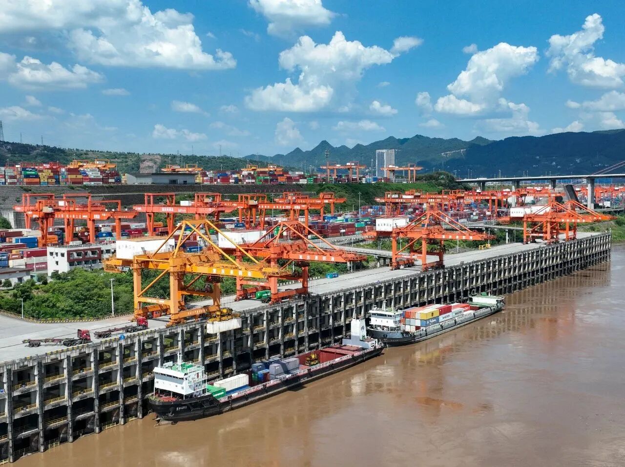 Девять лет глубокого освоения экспериментальной зоны свободной торговли в Чжункине с «маленькой доской» открылась