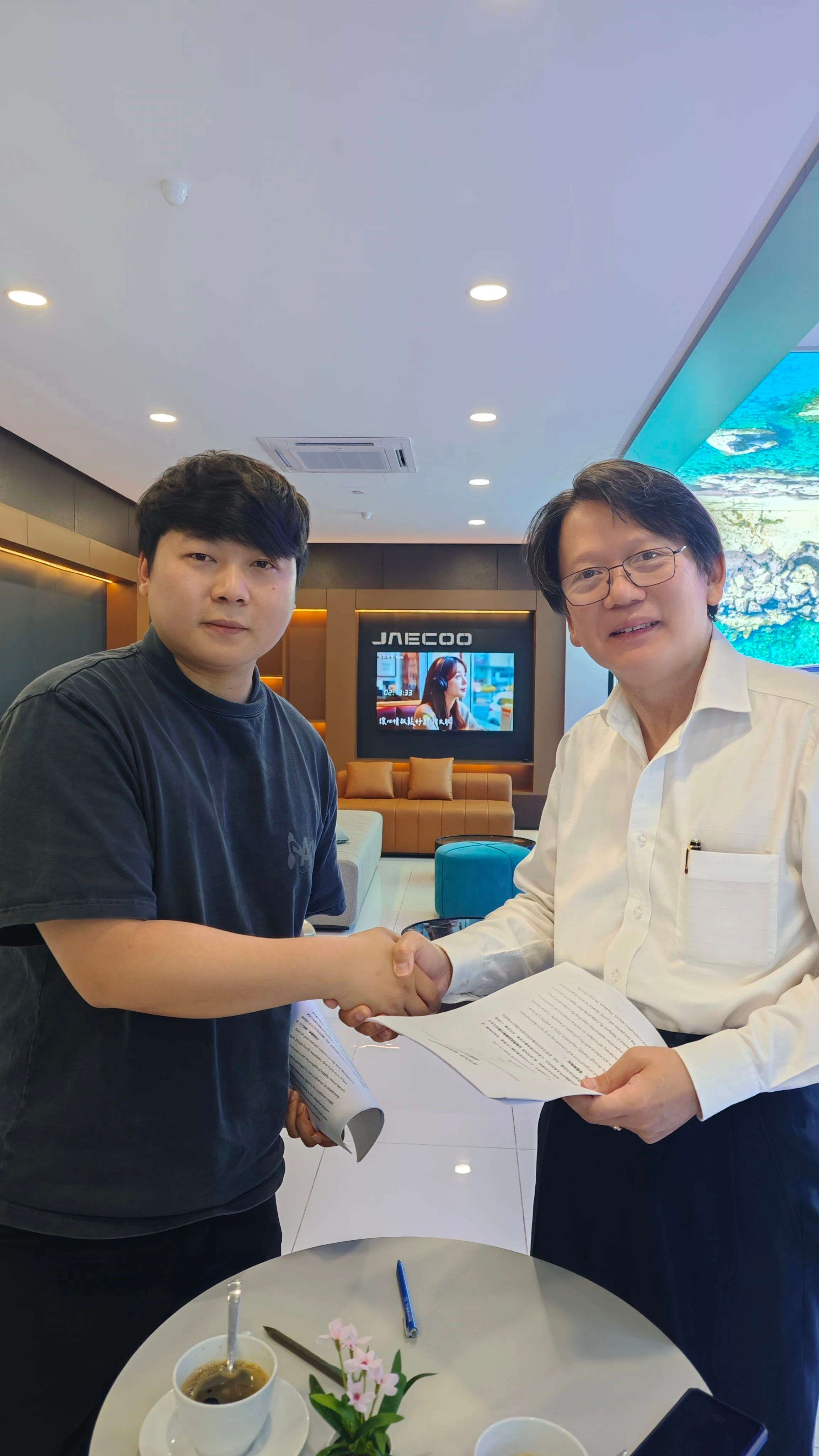 Chongqing Huanyu Automobile сотрудничает с малазийской EV Motors для расширения рынка Малайзии