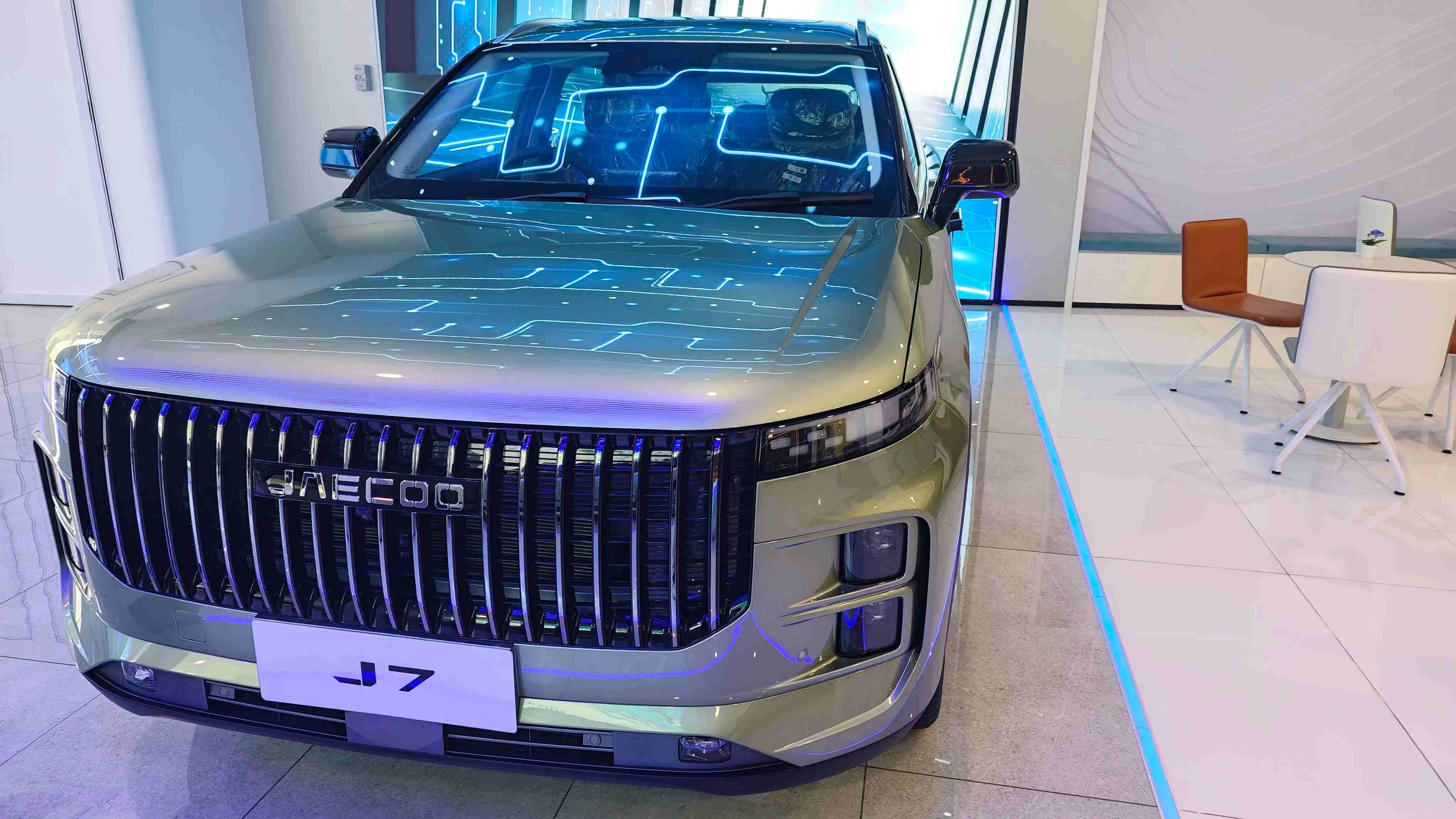 Chongqing Huanyu Automobile сотрудничает с малазийской EV Motors для расширения рынка Малайзии