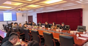 Постоянный комитет Сюй Цзянхай посетил компанию Huanyu Motor Company для исследования и обсуждения развития экспортной базы подержанных автомобилей