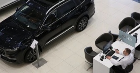 Экспорт подержанных автомобилей в Россию следит за линией: средняя цена подержанных автомобилей в России превысила еще 1,4 млн рублей, рынок пробно поднимает цены